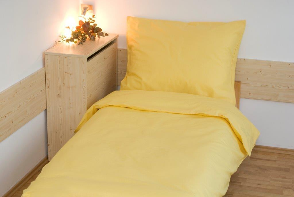 Prodloužené povlečení bavlna UNI 140x220, 70x90 cm Sytě žlutá, nitěný knoflík
